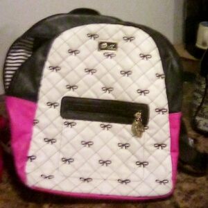 Bestsey Johnson back pack